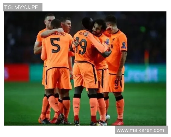 热刺与多特激战正酣比分悬念迭起引发球迷热议 热刺与多特激战正酣比分悬念迭起引发球迷热议